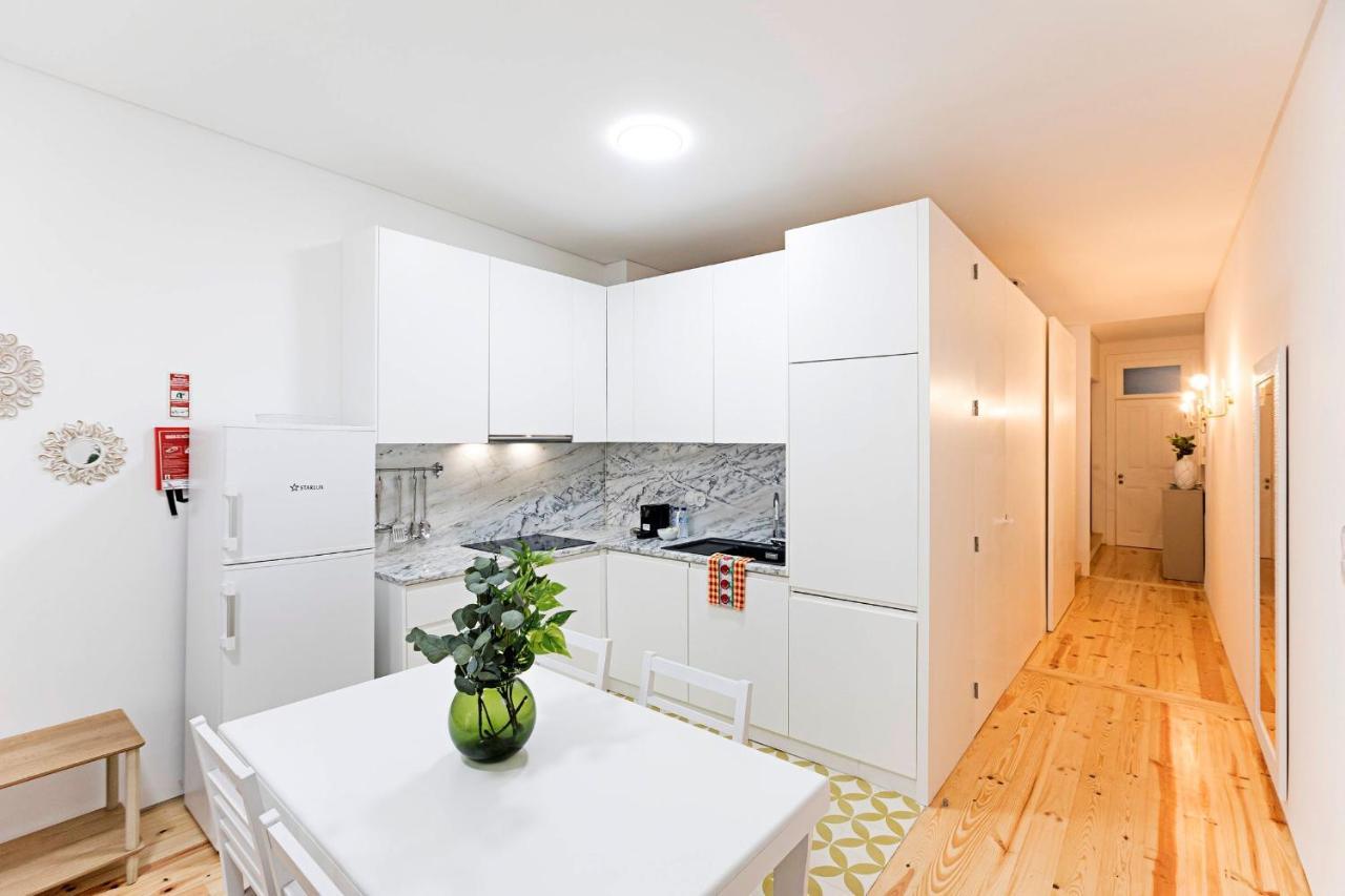 Loios 1Br Flat Downtown By Lovelystay OOporto Exteriör bild