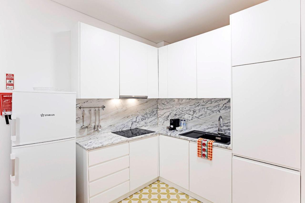 Loios 1Br Flat Downtown By Lovelystay OOporto Exteriör bild