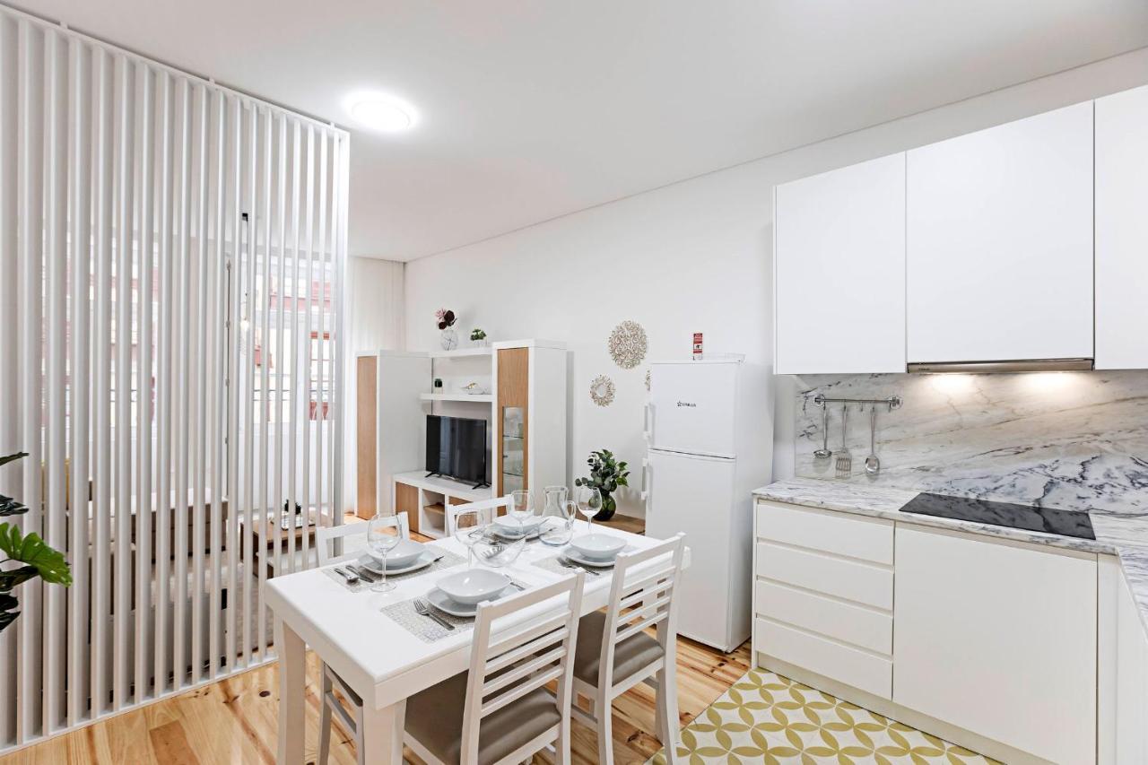 Loios 1Br Flat Downtown By Lovelystay OOporto Exteriör bild